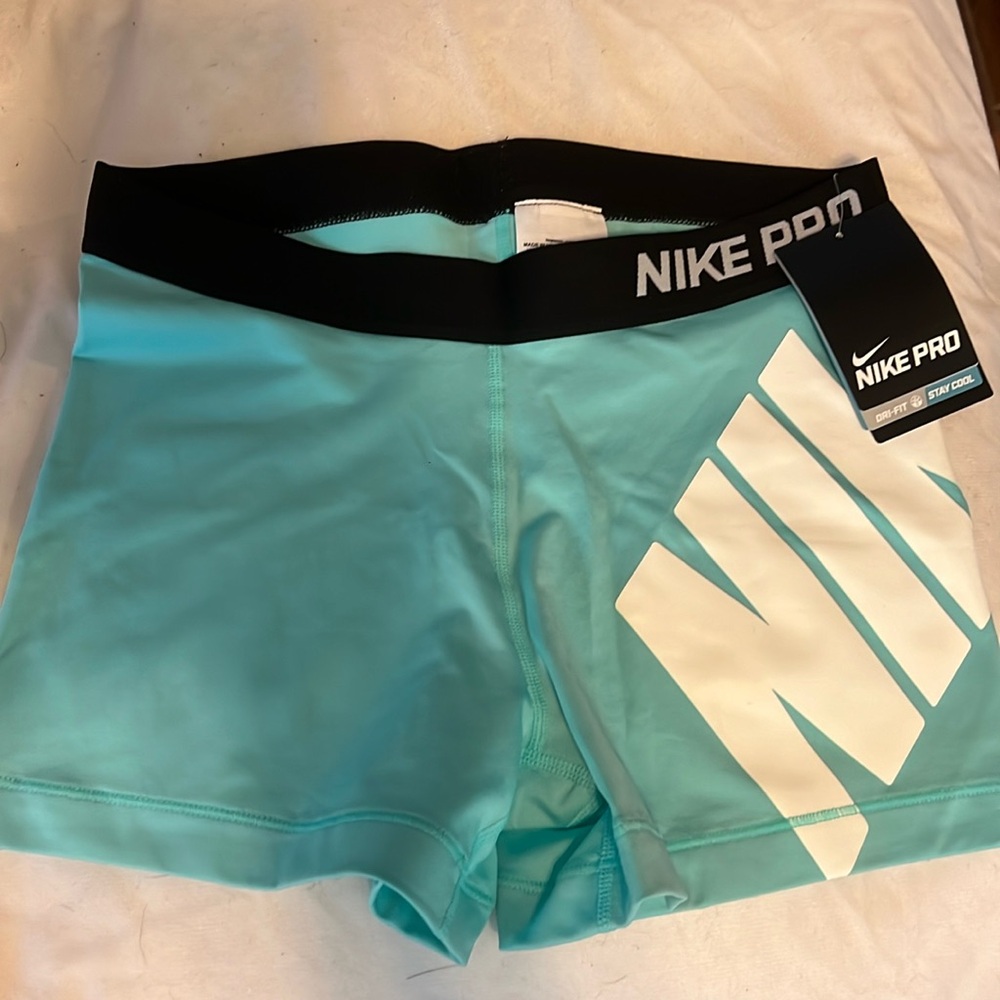 Nike short new with tag